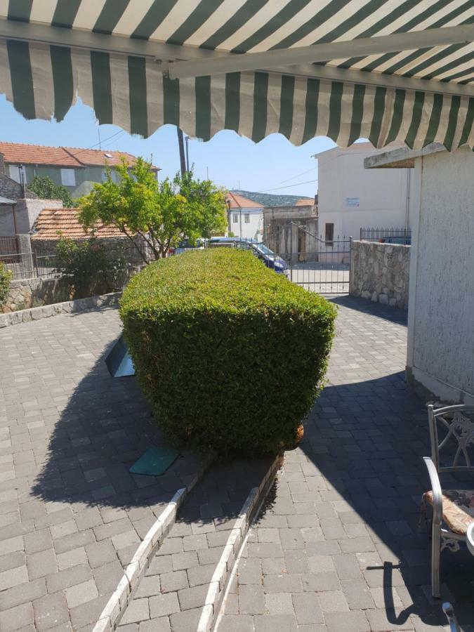Apartments Petrovic Pirovac Extérieur photo