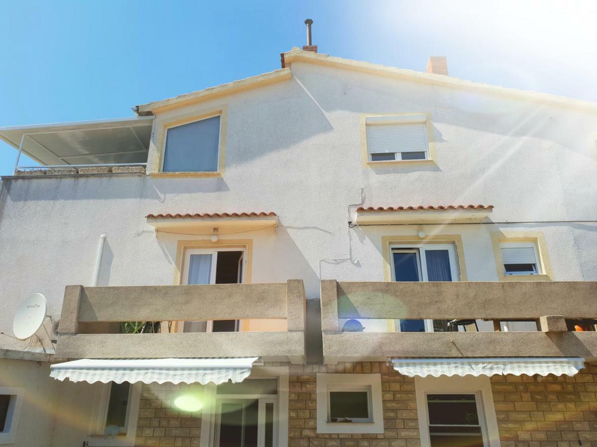 Apartments Petrovic Pirovac Extérieur photo