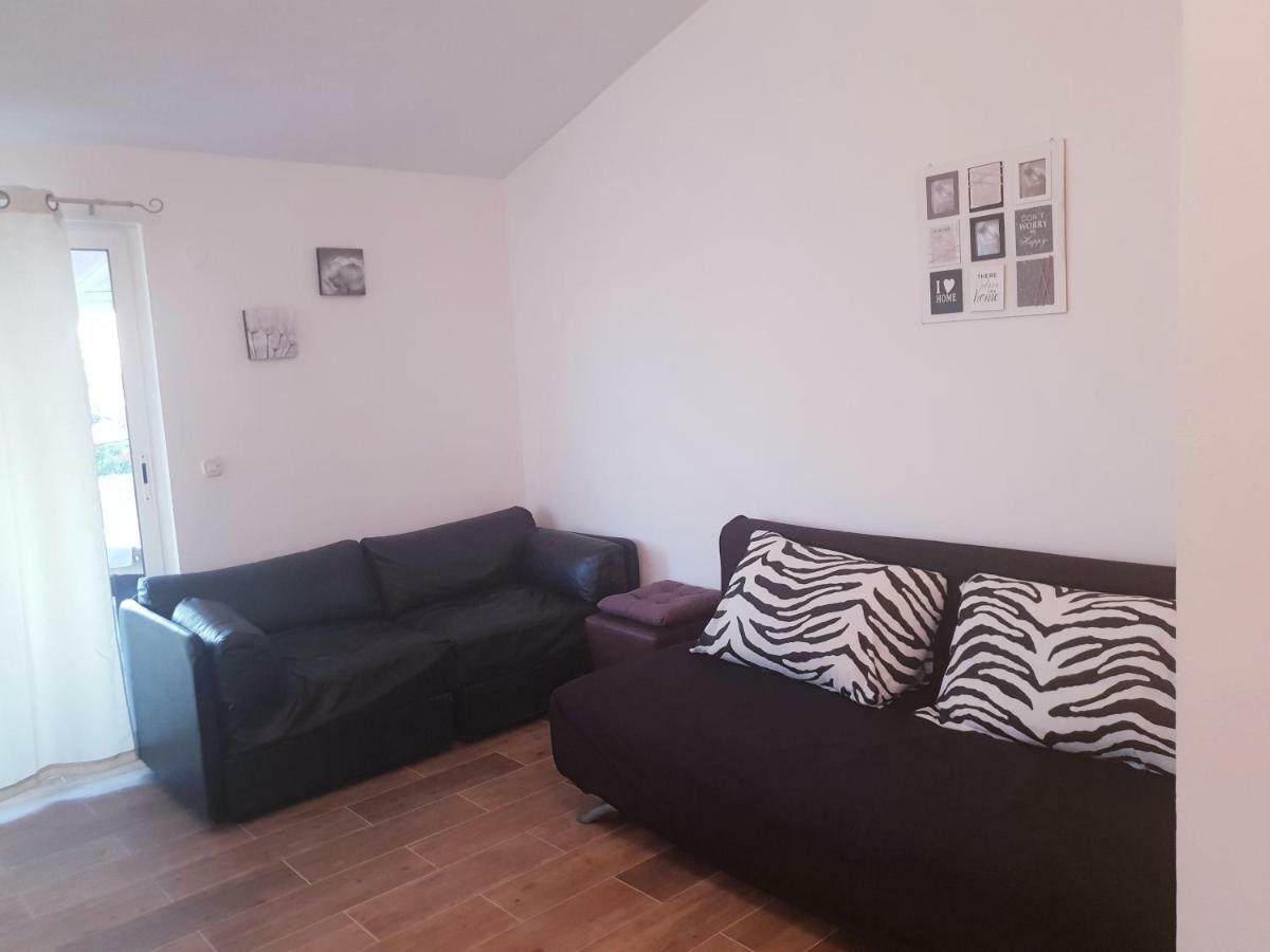 Apartments Petrovic Pirovac Extérieur photo